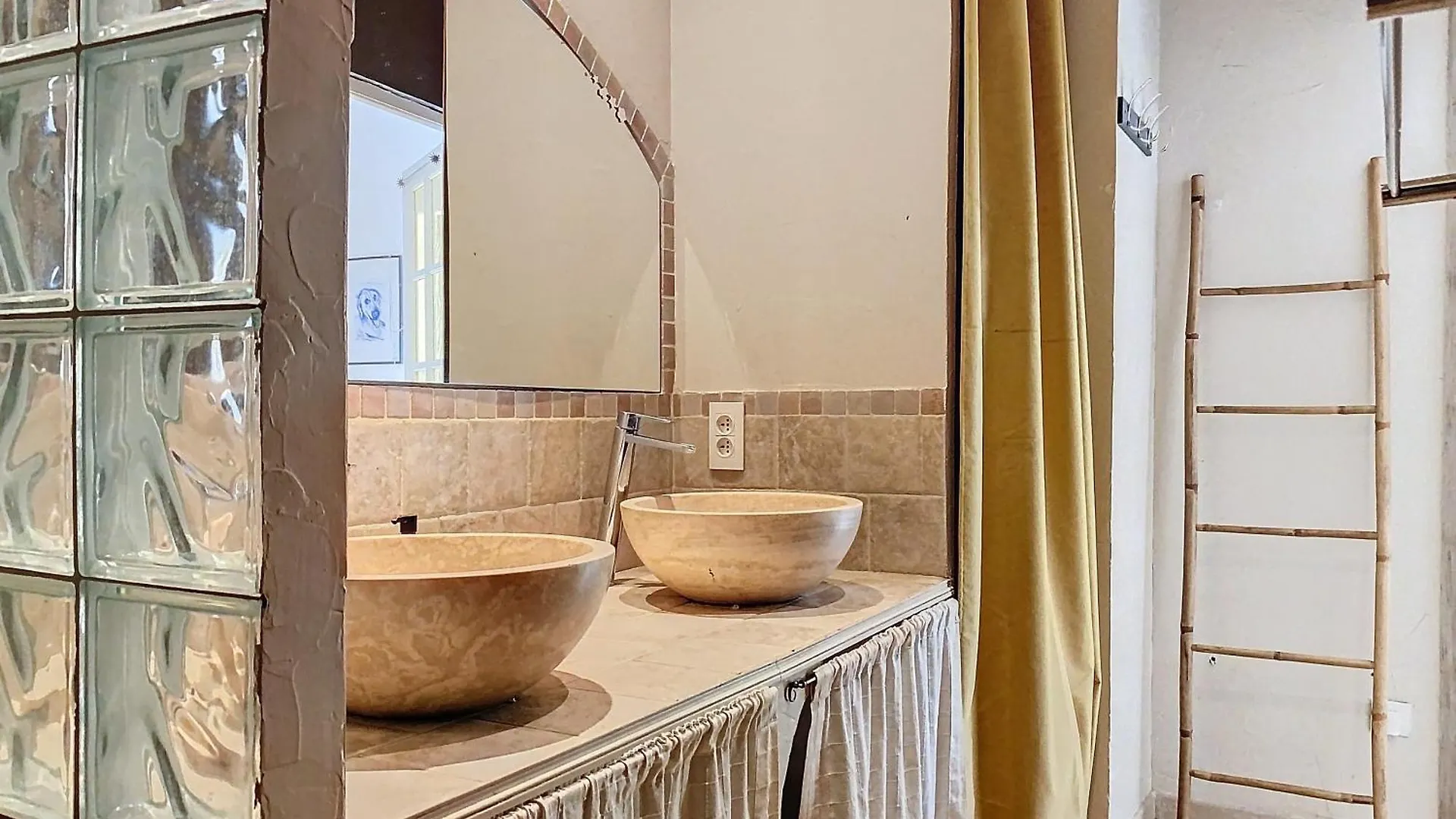 Duplex Des Artistes - Village - La Colle Sur Loup 0*, La Colle-sur-Loup France